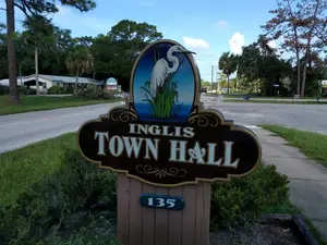 Inglis Florida Town Hall Sign