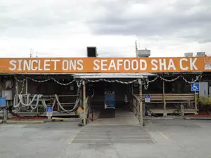 Singletons Seafood Exterior Front