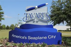 Tavares Seaplane City Sign