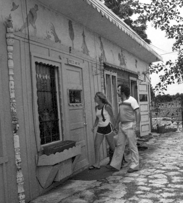 Chalet Suzanne, Visiting Couple, State Archives of Florida