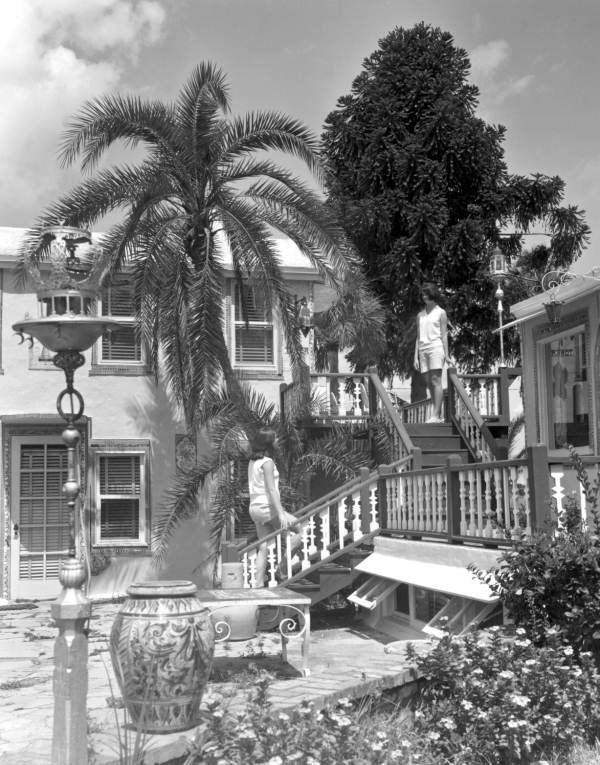 Chalet Suzanne Courtyard, State Archives of Florida