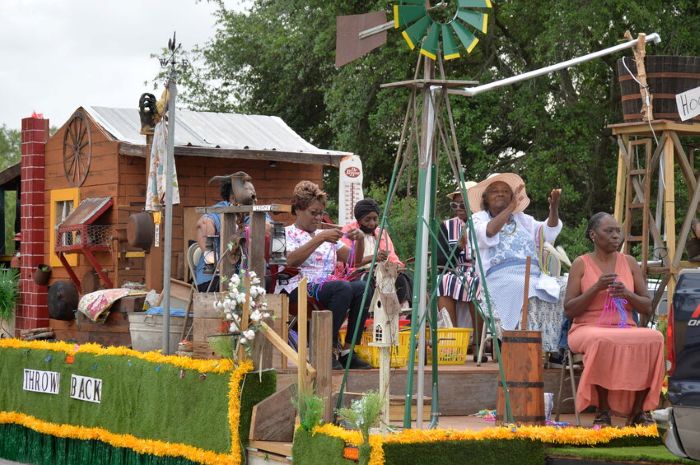 Chalo Nitka Festival Parade