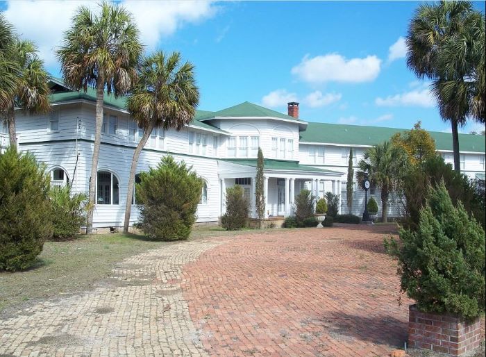 Cross City Putnam Lodge