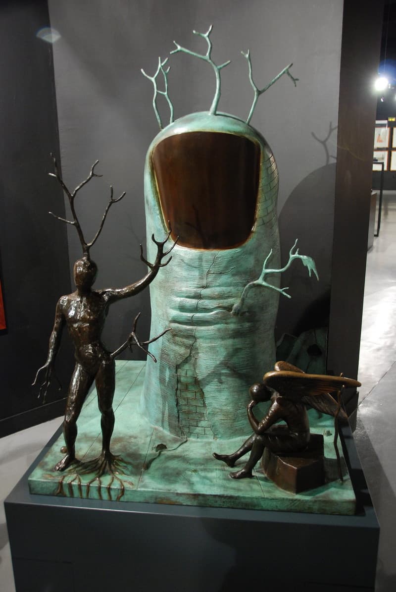 Dali Museum Thumb Sculpture