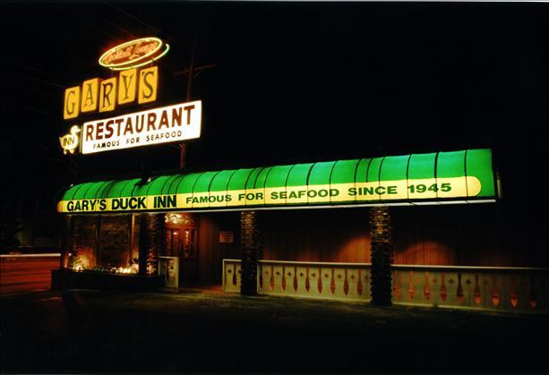 Gary's Duck Inn at Night