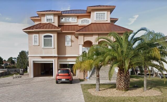 Three Story Modern House, Living Quarters on Top Two Floors