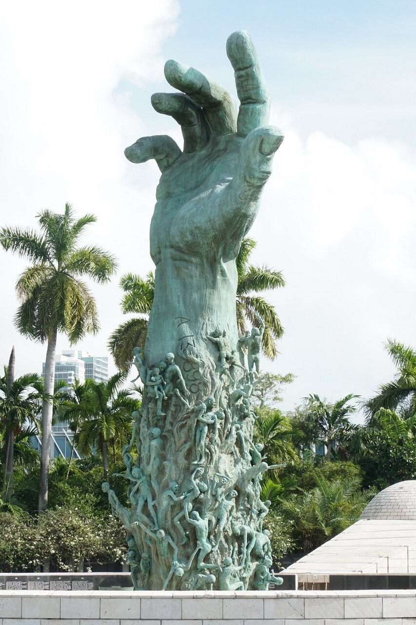 Holocaust Memorial Han