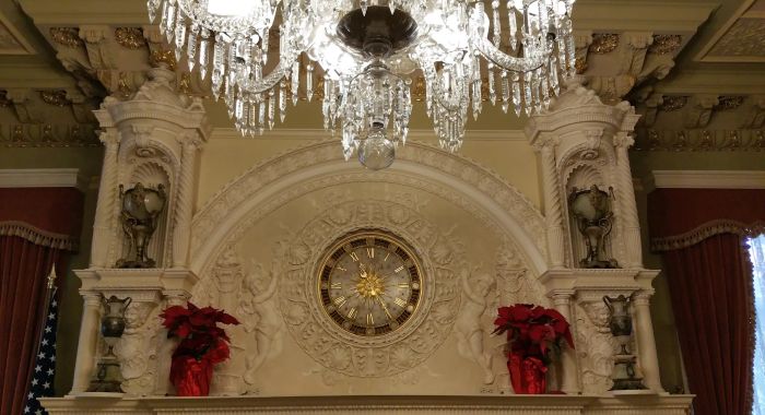 Hotel Ponce Edison Clock