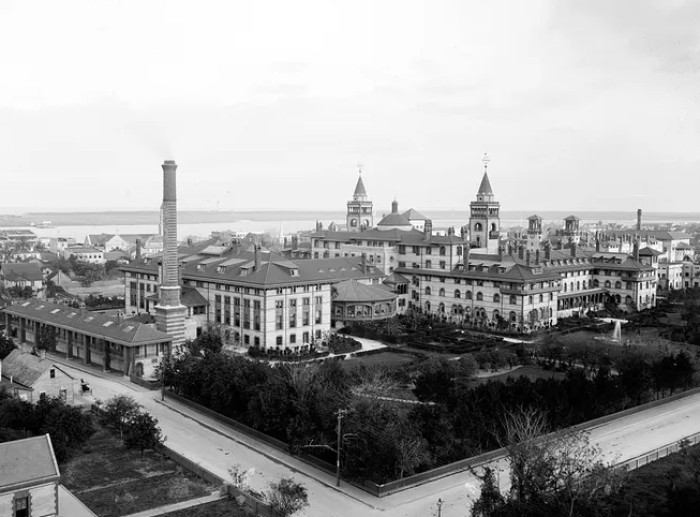 Hotel Ponce Shortly After Construction