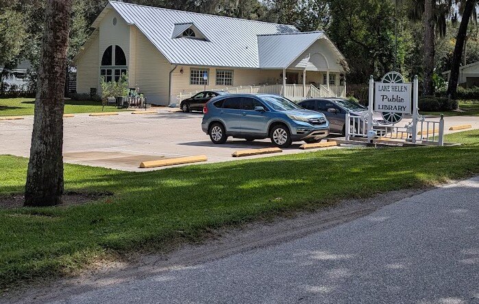 Lake Helen Library