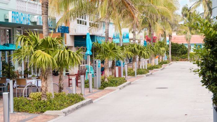 Lauderdale By The Sea Street Scene