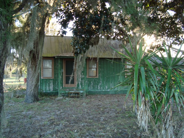 Mascotte, Tuscanooga Road