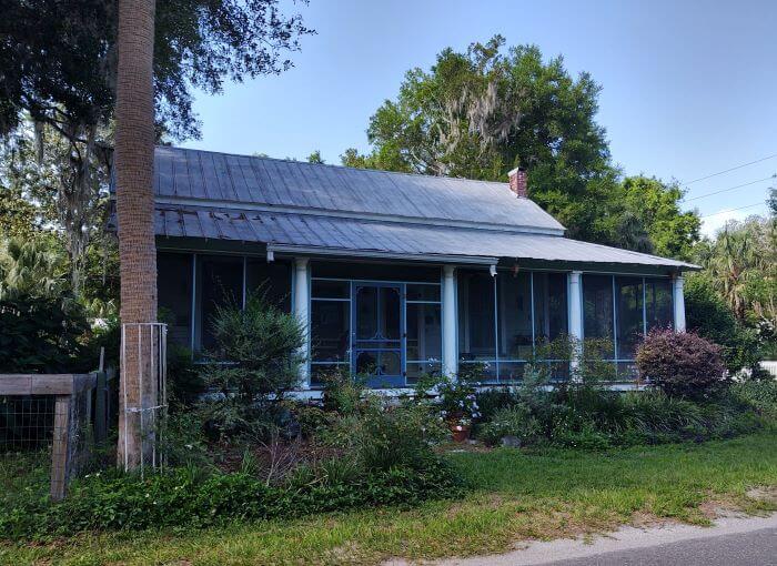 Home in Micanopy Residential Neighborhood
