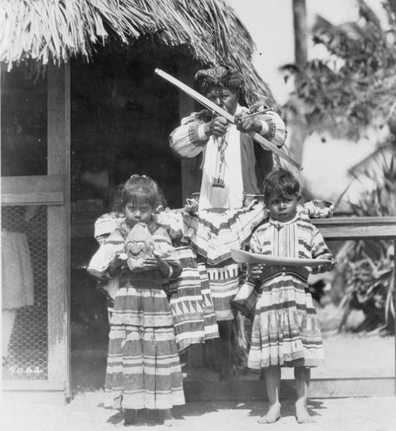 Musa Isle Man With Bow and Children FIU Libraries dPanther Repository