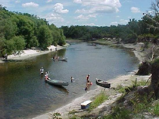 People enjoying the Peace River in Zolfo Springs