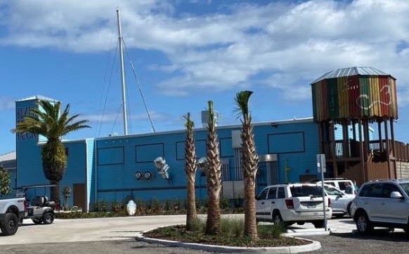 River Deck Tiki Bar and Restaurant