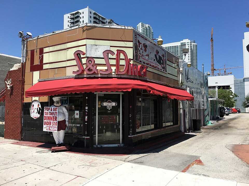 S and S Diner in 2016