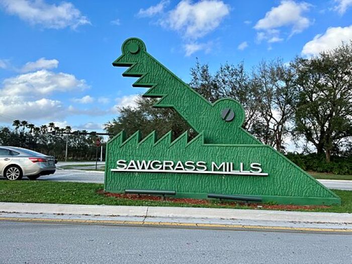 Sawgrass Mills Sign