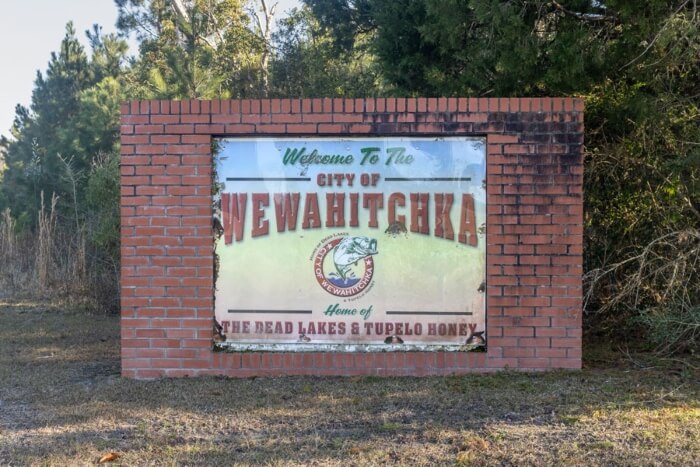 Wewahitchka Welcome Sign