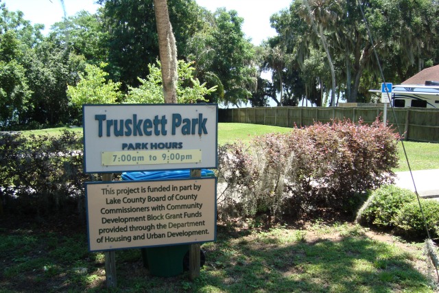 Truskett Park in on Lake Apopka in Montverde Florida